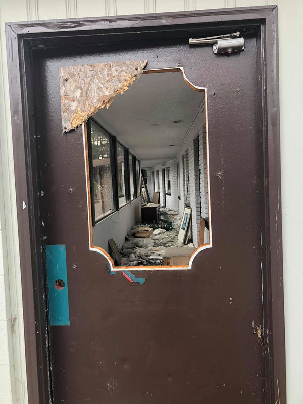 Hospitality House Motel (Marshall Motel) - From Steven Gauld On Facebook (newer photo)